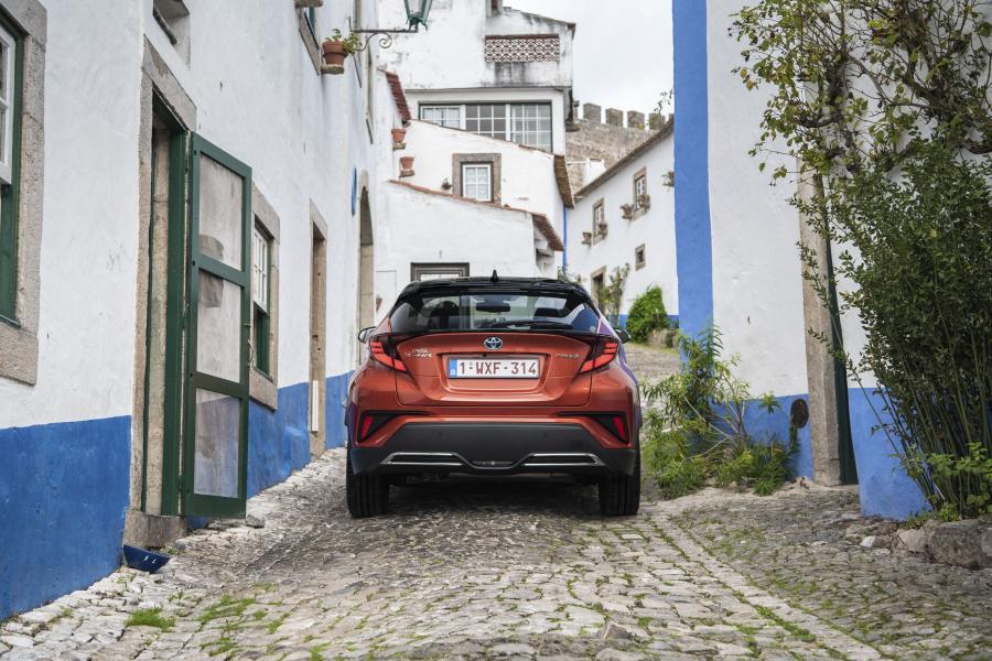  Toyota C-HR Hybrid 2019 года  (WW) (фото 46 из 174)